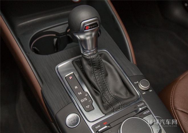 2015款 Limousine 40 TFSI 自动豪华型