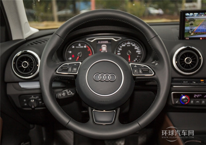 2015款 Limousine 40 TFSI 自动豪华型