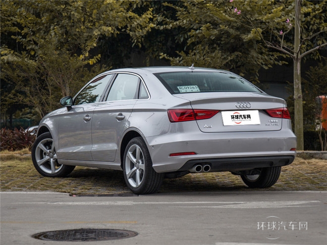 2015款 Limousine 40 TFSI 自动豪华型