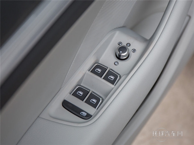 2015款 Limousine 40 TFSI 自动舒适型