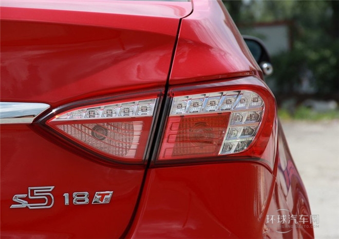 2014款 荣耀导航版 1.8T 自动尊贵型