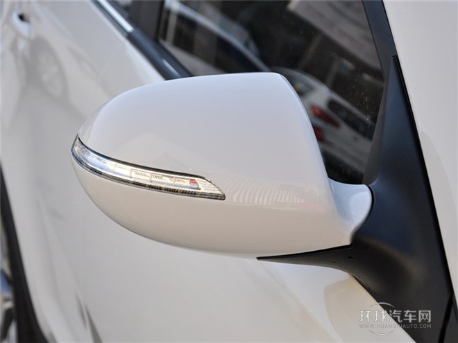 2015款 2.0L 自动两驱版Premium