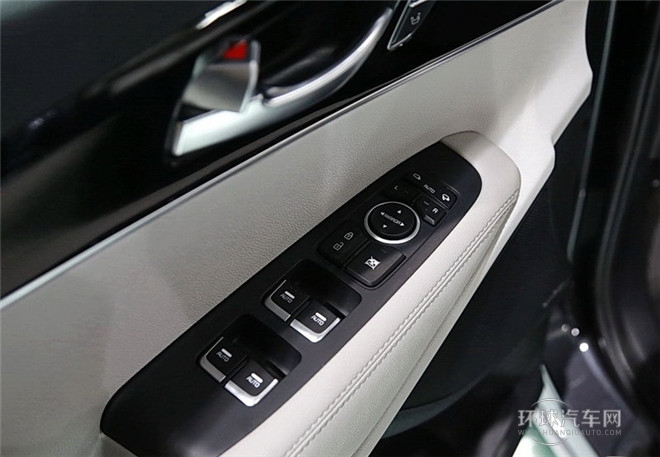 2015款 索兰托L 2.2T 柴油4WD旗舰版 5座