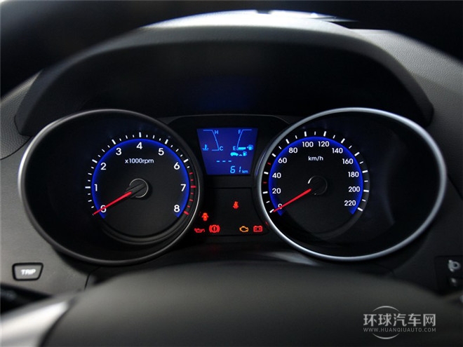 2015款 2.0L 手动两驱舒适型 国IV