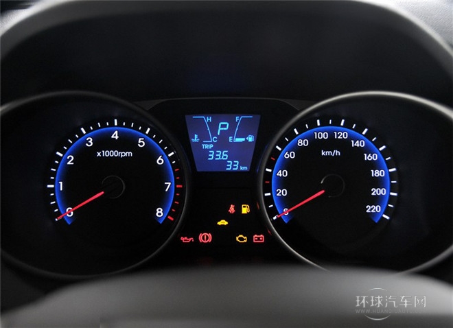 2015款 2.0L 自动两驱舒适型 国IV