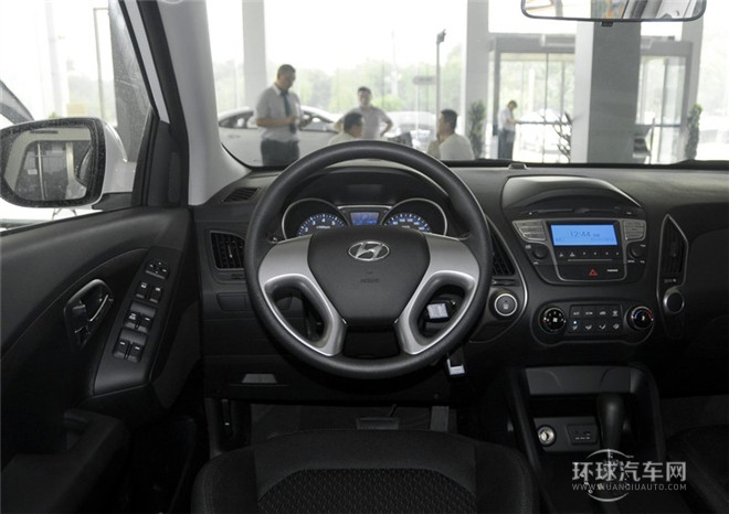 2015款 2.0L 自动两驱舒适型 国IV