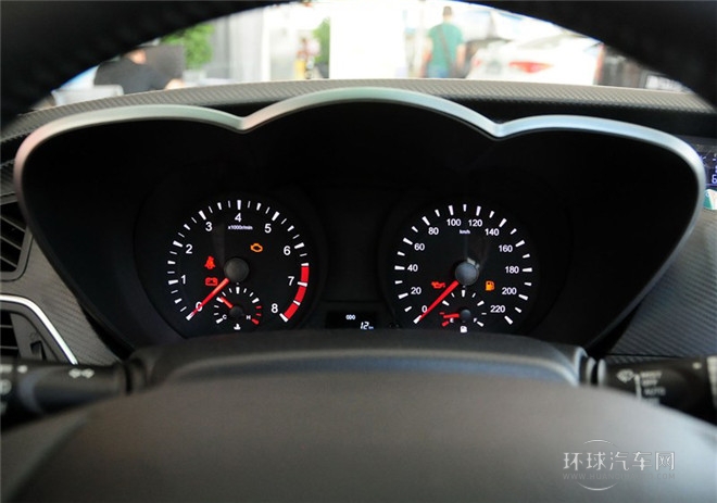 2015款 1.6L 手动精英版