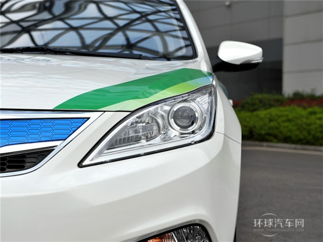 2015款 1.6L 自动尊贵型