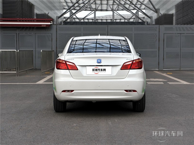 2015款 1.6L 自动尊贵型