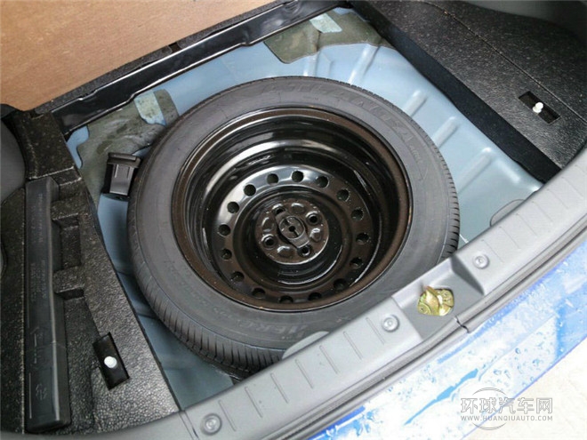 2015款 两厢 1.4L 手动畅想型