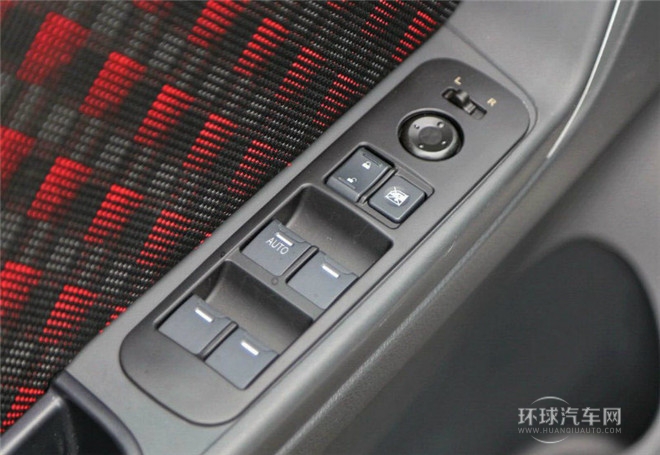 2015款 三厢 1.4L 手动梦想型