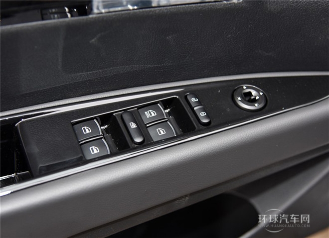 2015款 探索版 2.0T 汽油4X2超豪华型