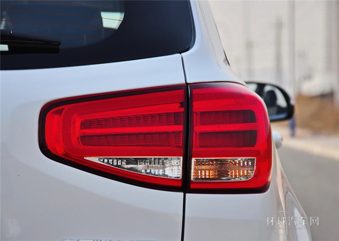 2015款 1.6L 自动两驱GLS