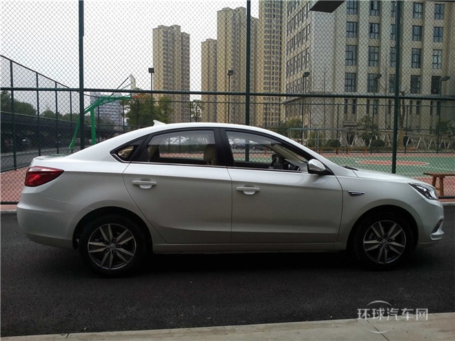 2015款 1.6L 手动旗舰型