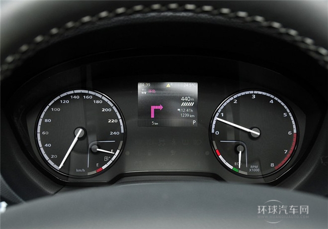 2015款 都市SUV 1.6T 自动炫动派