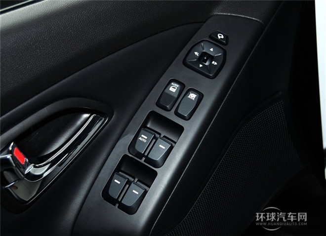 2015款 2.4L 自动两驱领先型 国V