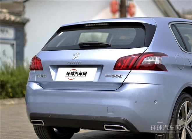 2015款 1.6T 自动睿驰版