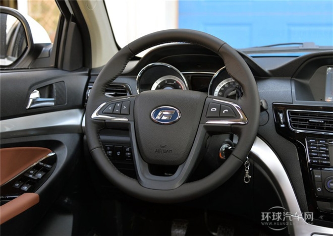 2015款 1.9T两驱柴油豪华型