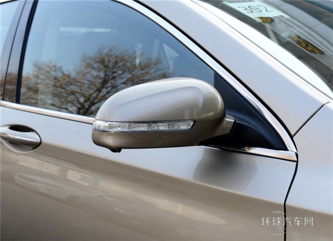 2015款 1.8T 旗舰型