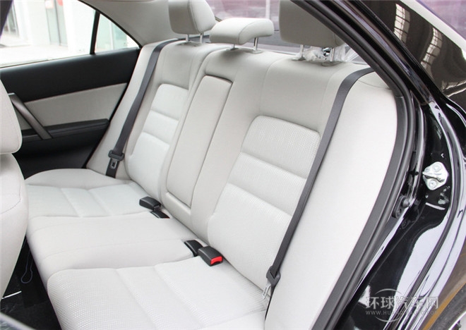 2015款 2.0L 自动经典型