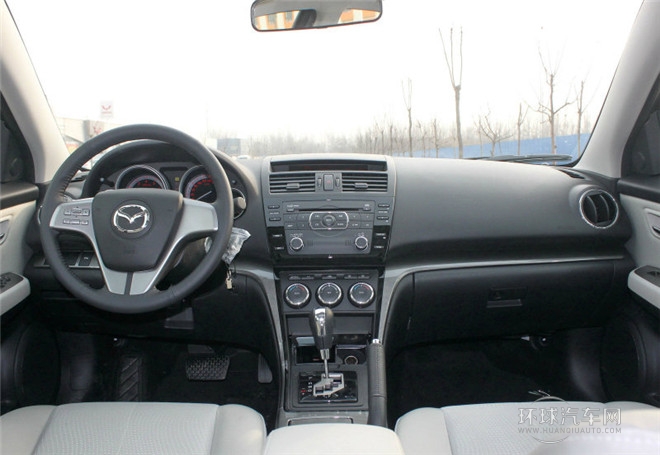 2015款 2.0L 自动豪华版