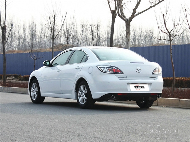 2015款 2.0L 自动豪华版