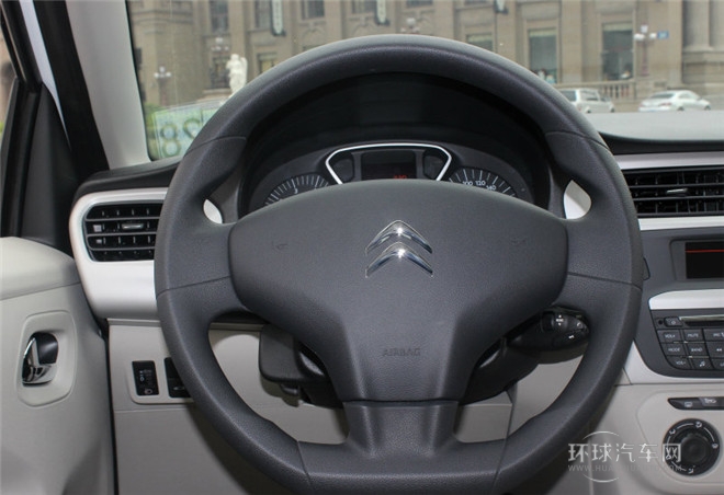 2015款 质尚版 1.6L 自动舒适型