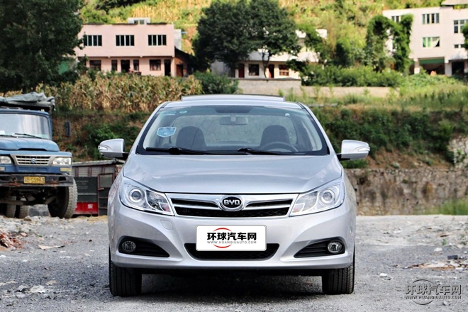 2015款 1.5L 自动豪华型