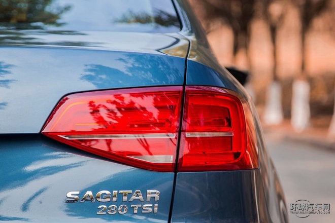 2015款 230TSI 自动舒适型