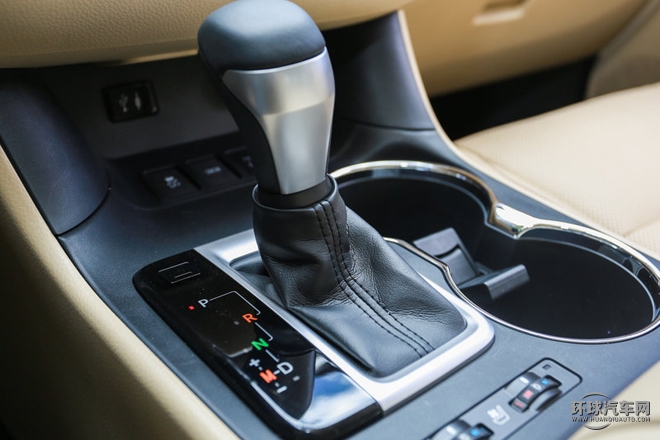 2015款 2.0T 四驱豪华导航版 7座
