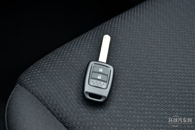 2015款 1.5L CVT两驱舒适型