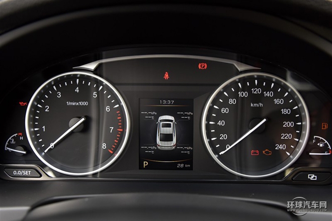 2015款 礼宾限量版 1.8T 尊享型