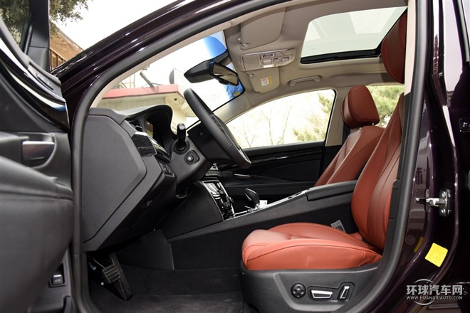 2015款 礼宾限量版 1.8T 尊享型