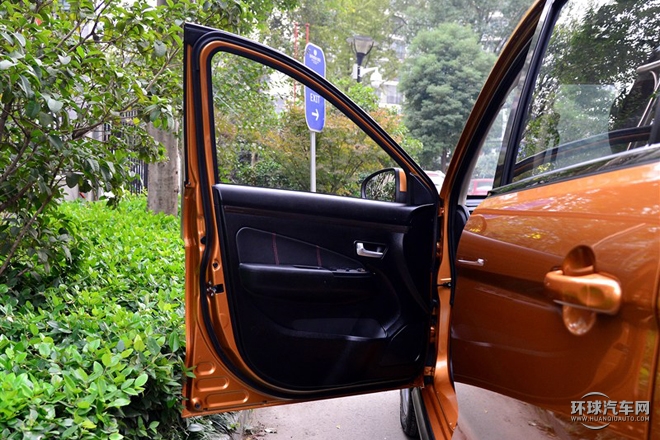 2015款 1.5L 手动豪华型 7座 国IV