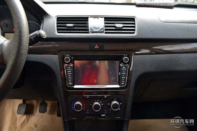 2015款 1.5L 手动豪华型 7座 国IV