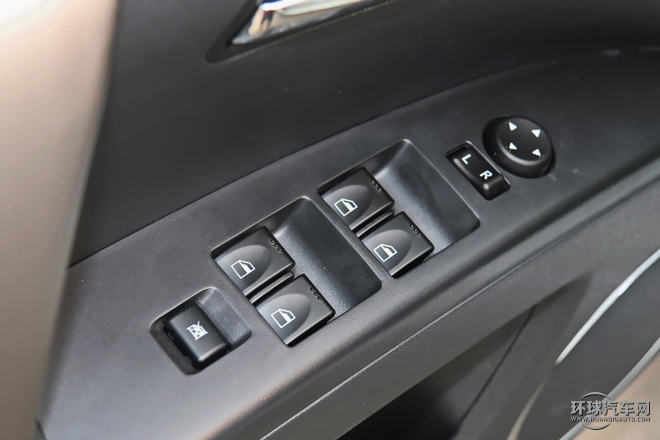 2015款 1.5T 手动驭FUN型