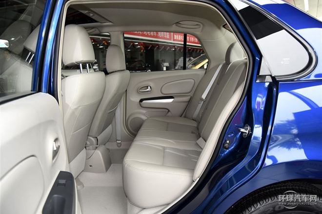 2015款 1.6L 自动豪华版