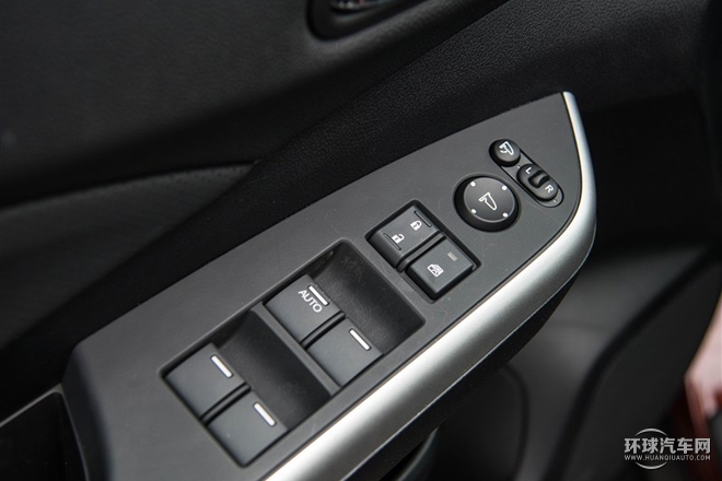 2015款 2.4L 四驱尊贵版
