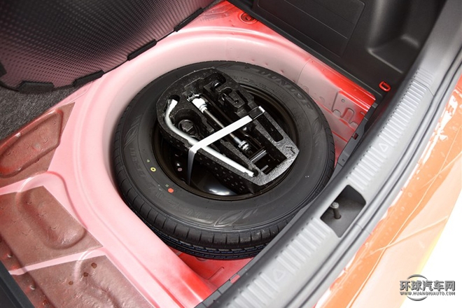 2015款 1.6L 自动创行版
