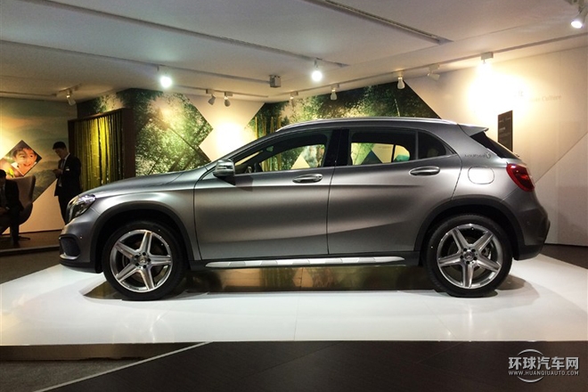2015款 GLA 260 4MATIC劳伦斯特别版
