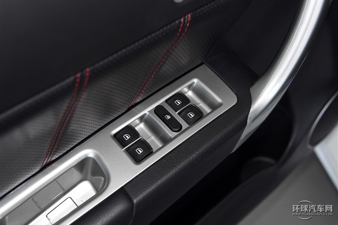 2015款 升级版 1.5T 手动四驱精英型