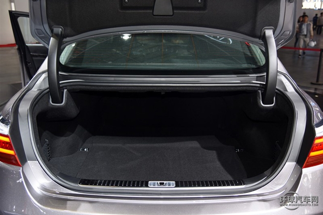 2015款 3.8L 尊贵版