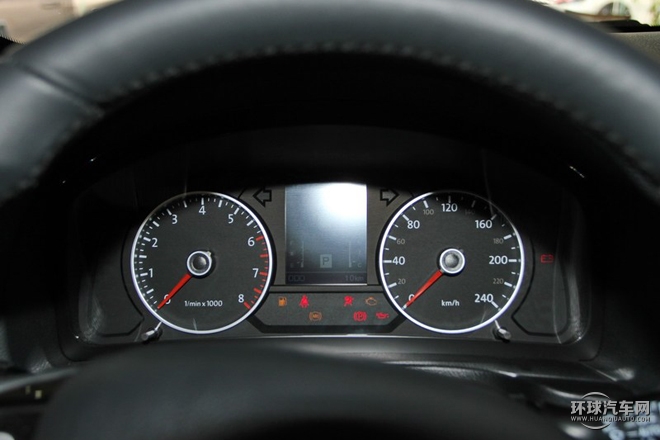 2015款 改款 1.8T CVT优雅型
