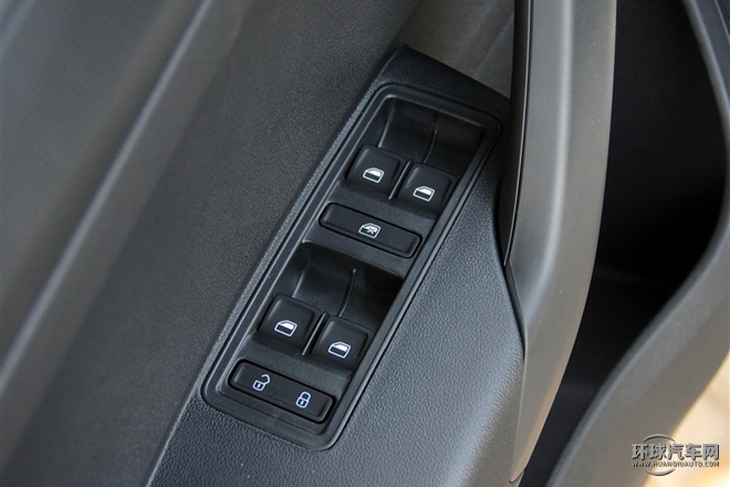 2015款 1.6L 手动风尚型
