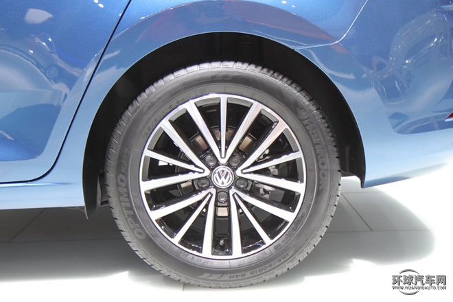 2015款 230TSI DSG舒适型