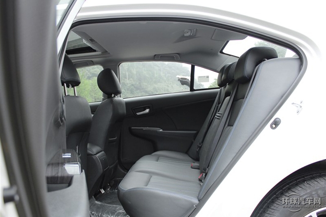2015款 2.4L 自动旗舰型