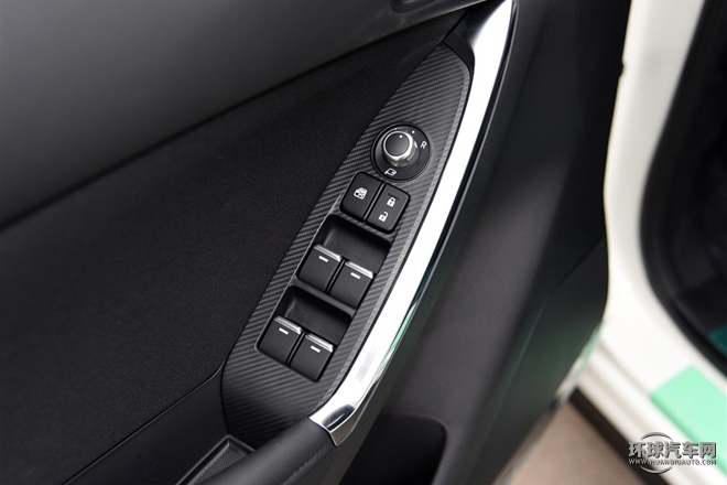 2015款 2.0L 自动两驱都市型