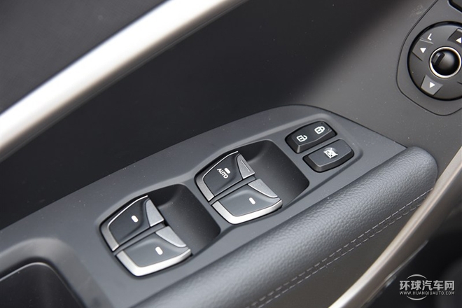 2015款 2.0T 自动两驱舒适型 5座