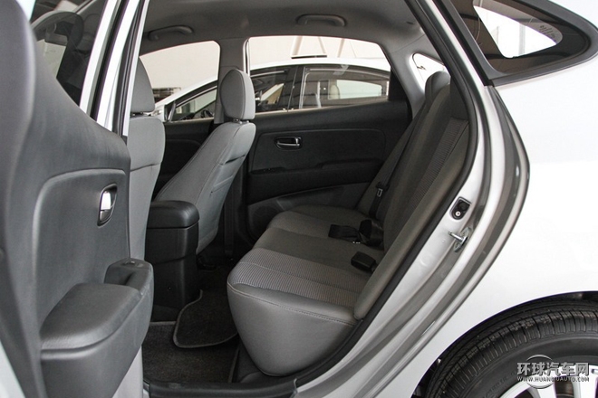 2015款 1.6L 手动舒适型