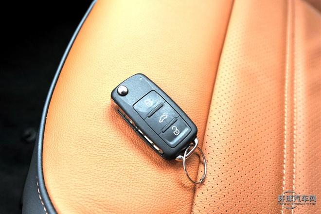 2015款 230TSI DSG舒适版